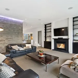Villa Sanctuary On Kilmore, Christchurch