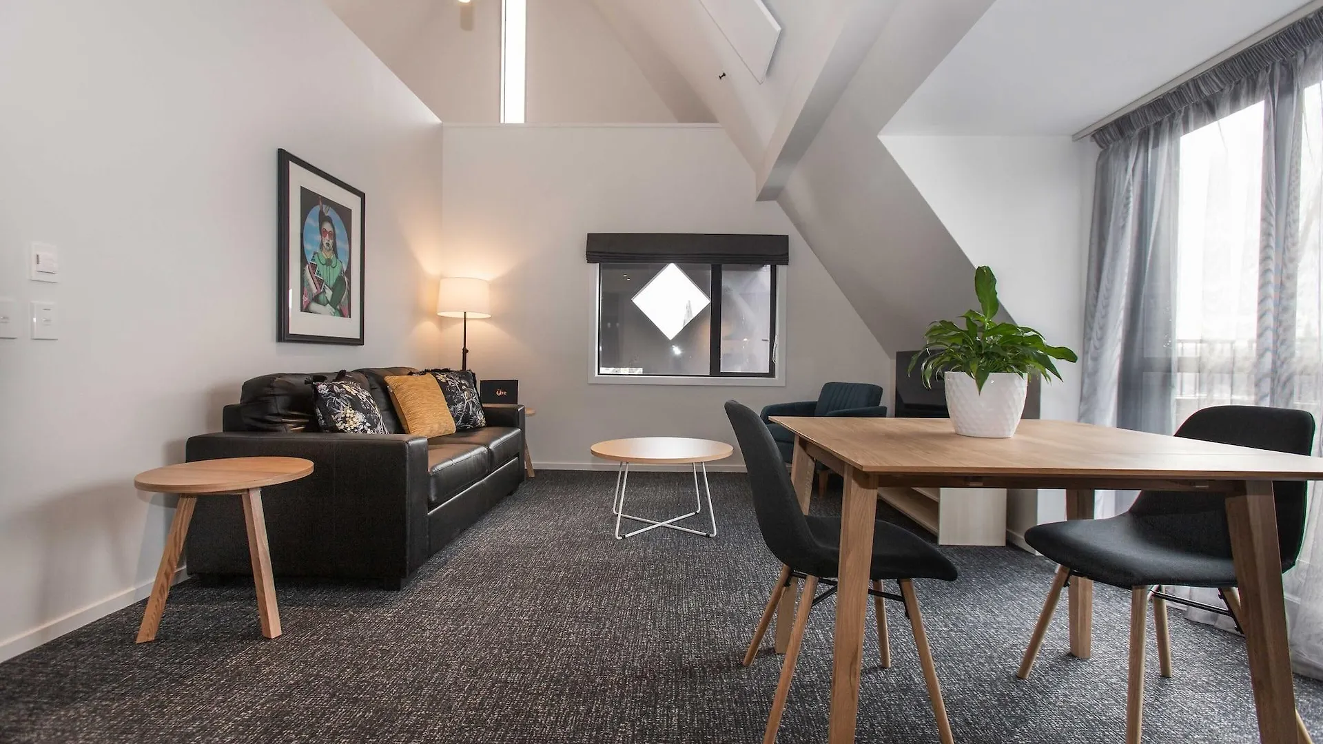 Hotel Give Christchurch 2*,