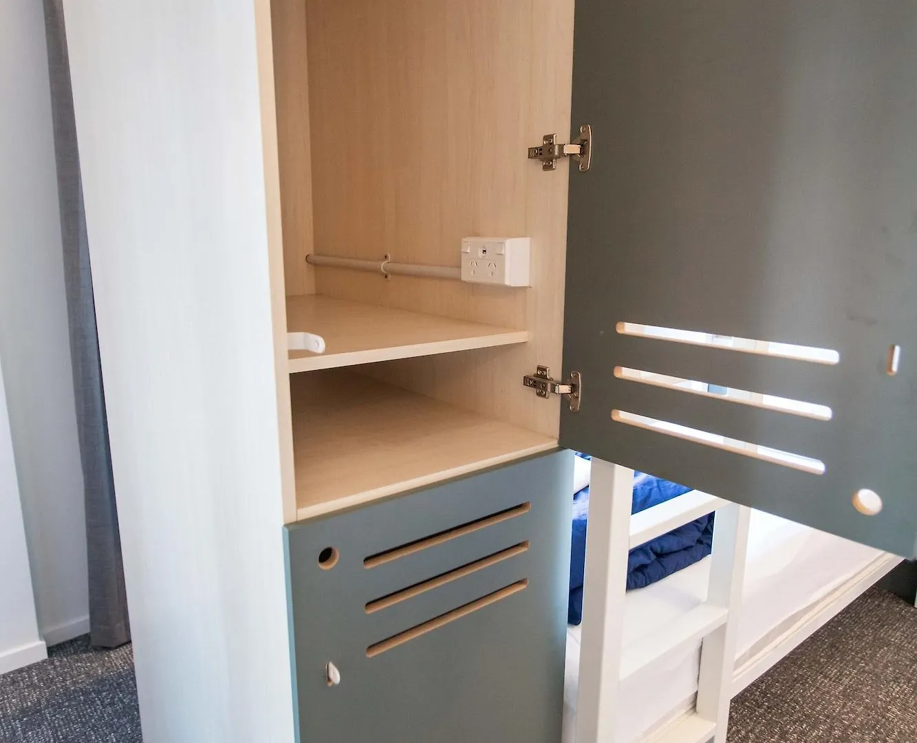 **  Hotel Give Christchurch New Zealand