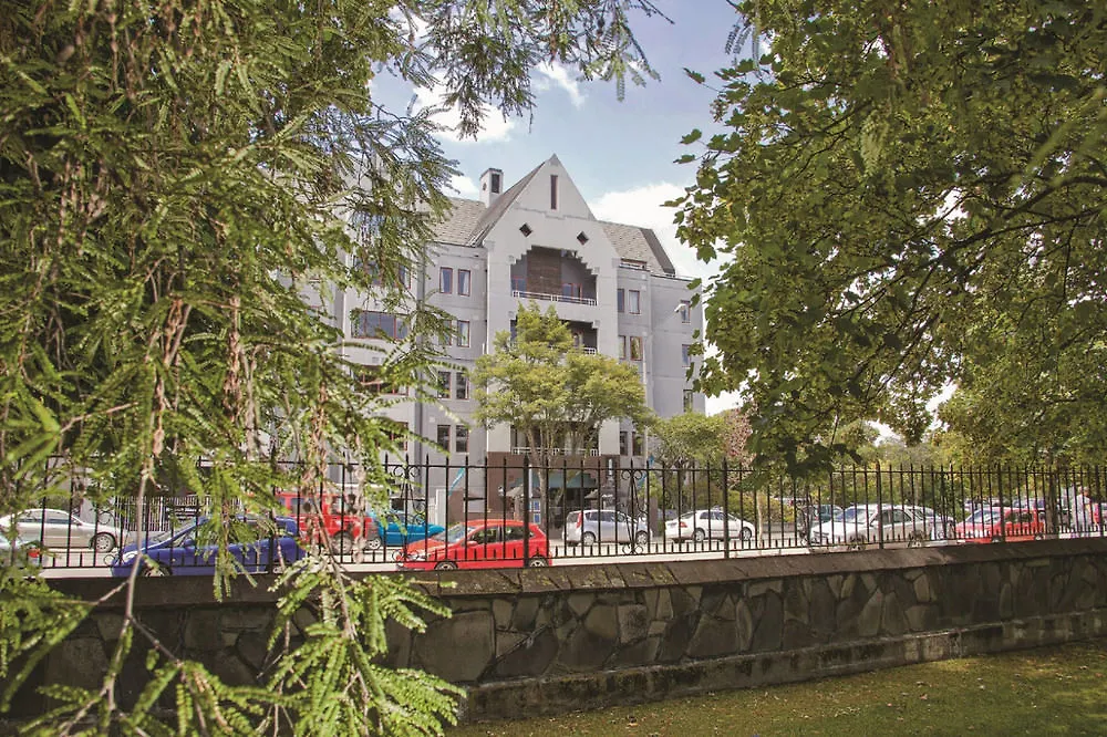 Hotel Give Christchurch 2*,